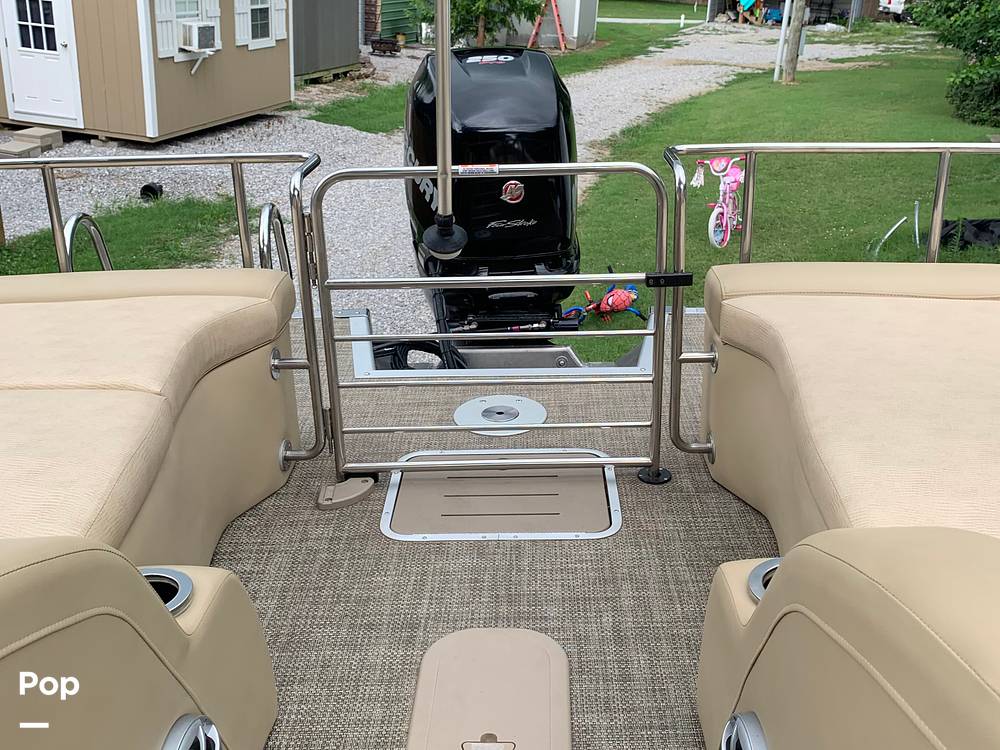 Slide: The Image of Bennington 2575QCW 2015 - 15680574