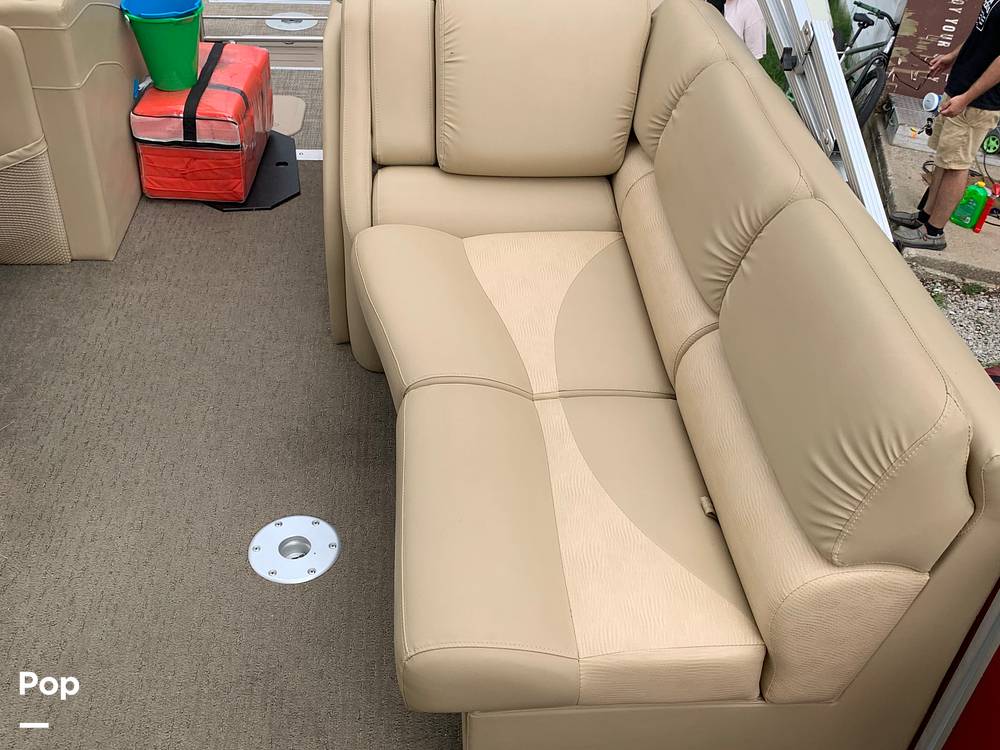 Slide: The Image of Bennington 2575QCW 2015 - 15680578