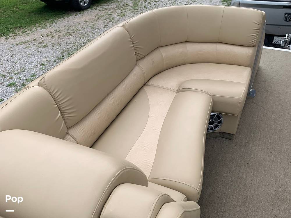 Slide: The Image of Bennington 2575QCW 2015 - 15680579