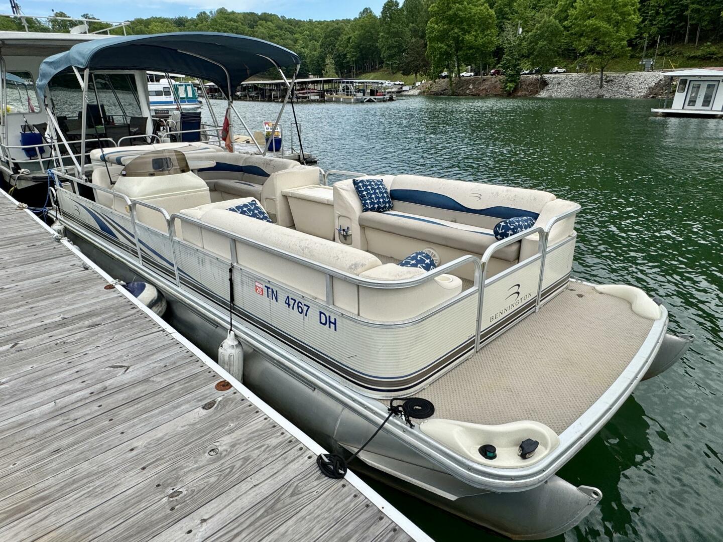 Slide: The Image of Bennington 257L Pontoon Boat 2002 - 5302132