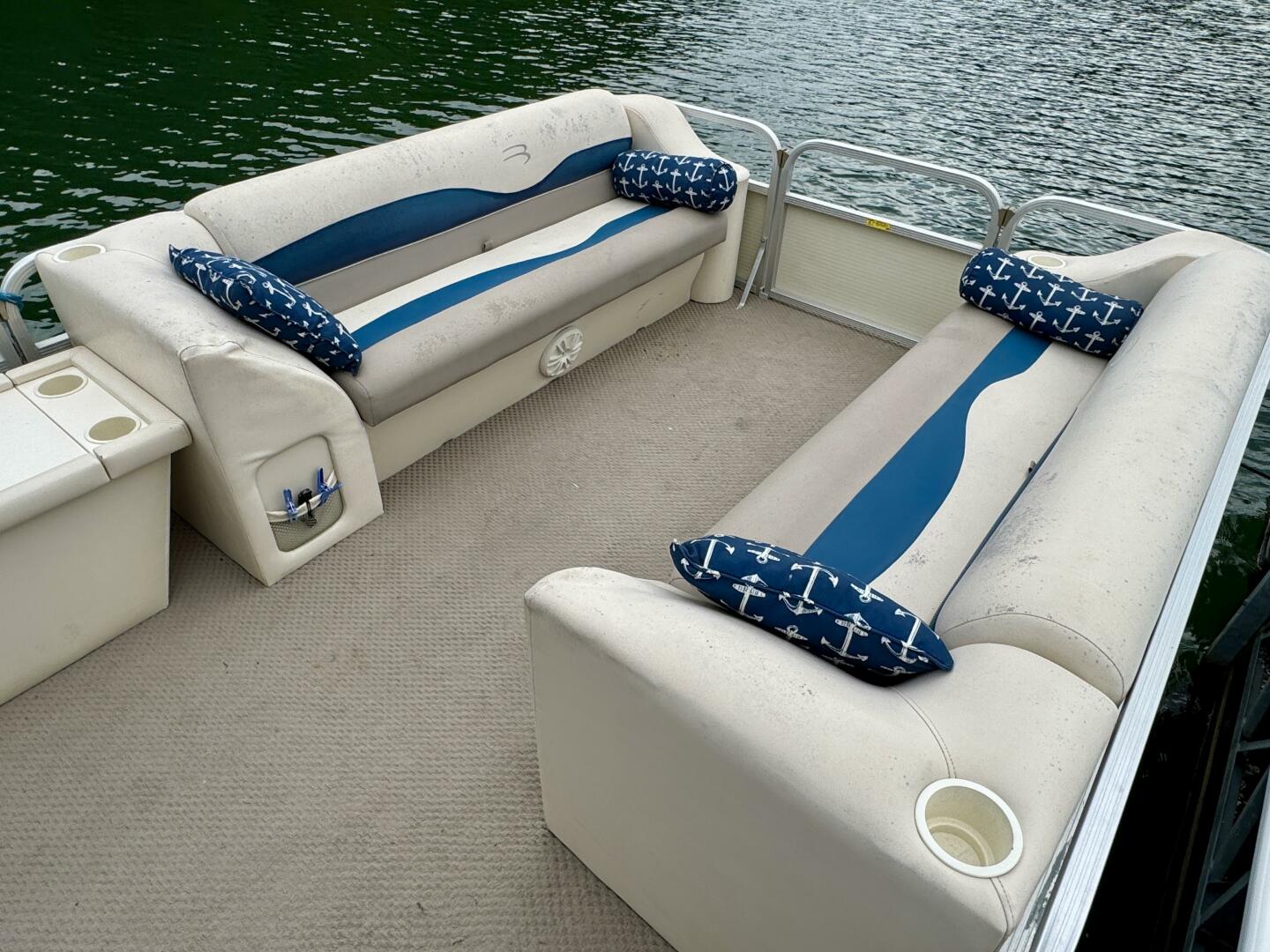 Slide: The Image of Bennington 257L Pontoon Boat 2002 - 5302139