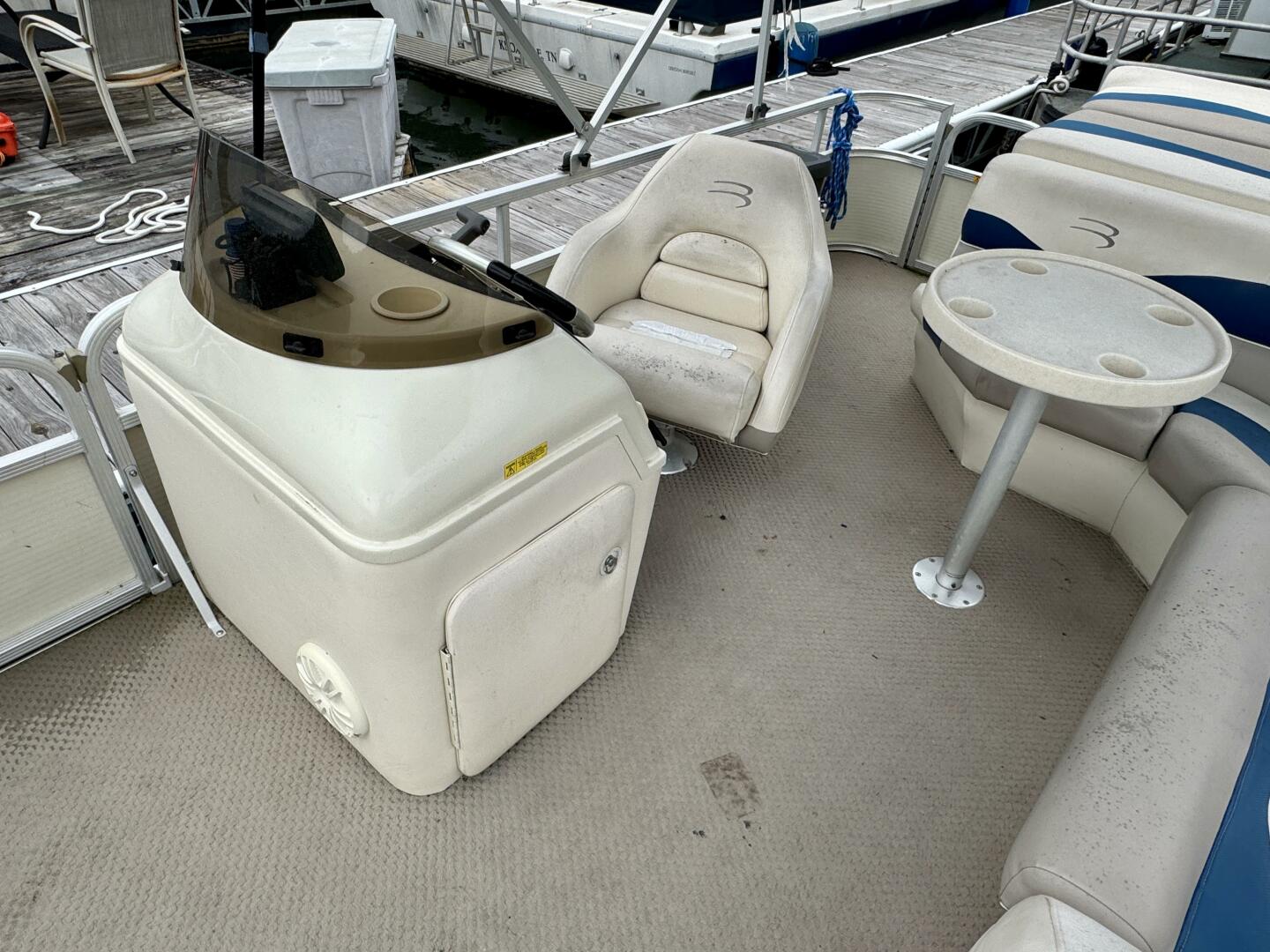 Slide: The Image of Bennington 257L Pontoon Boat 2002 - 5302143