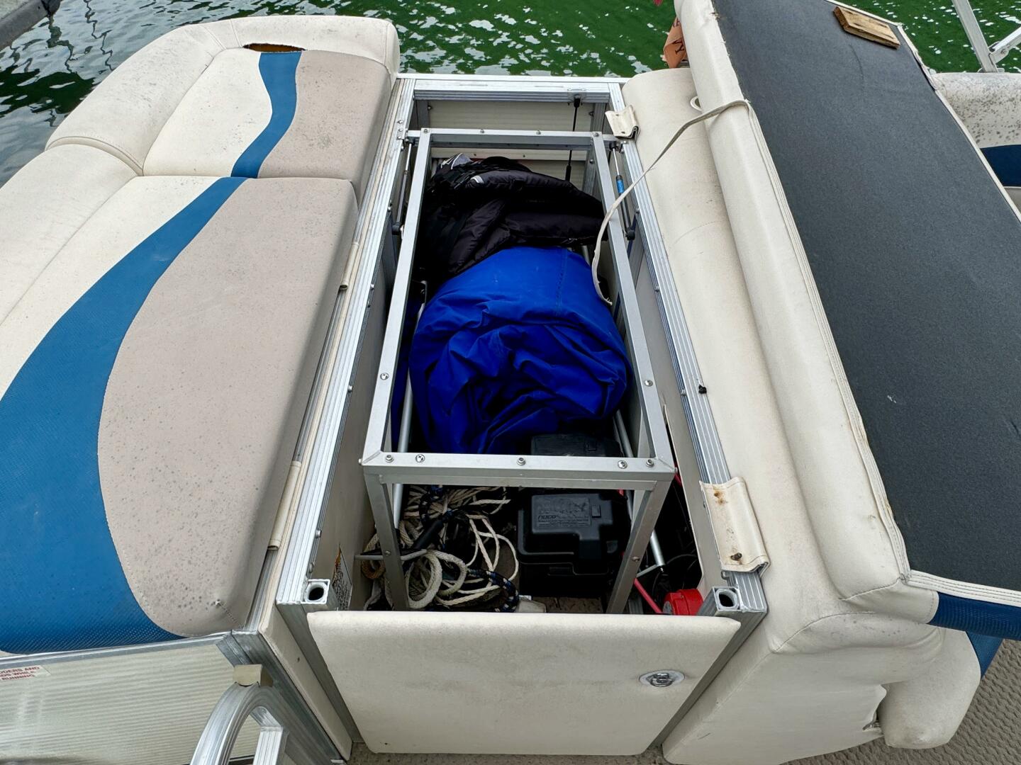 Slide: The Image of Bennington 257L Pontoon Boat 2002 - 5302154