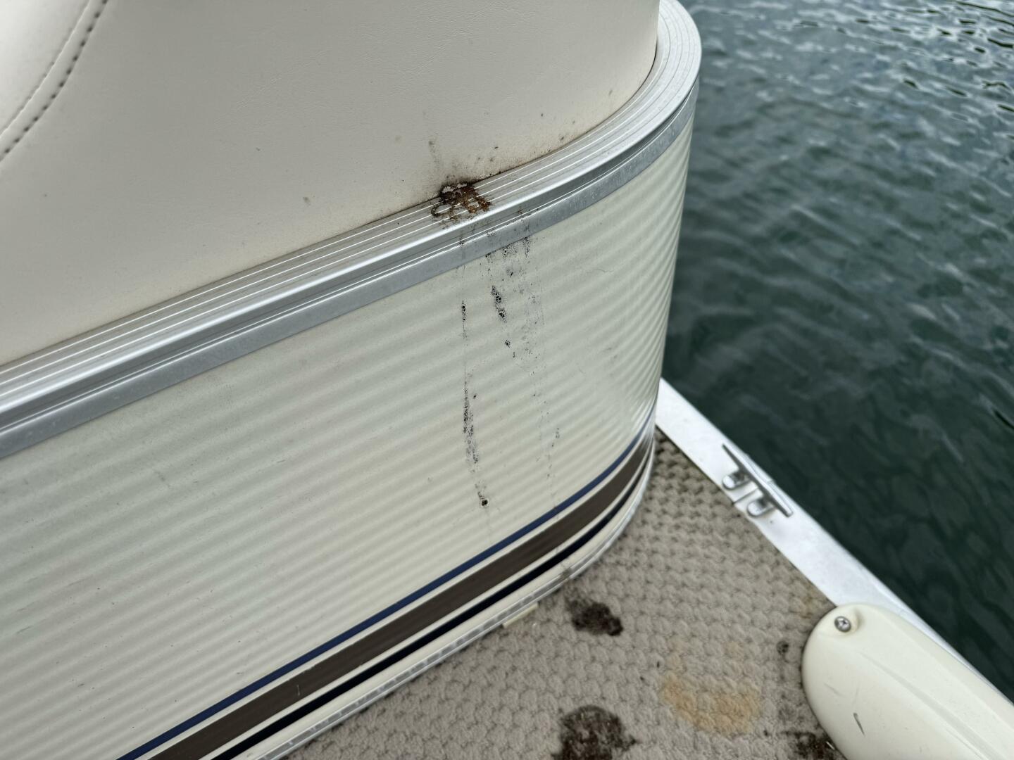 Slide: The Image of Bennington 257L Pontoon Boat 2002 - 5302187