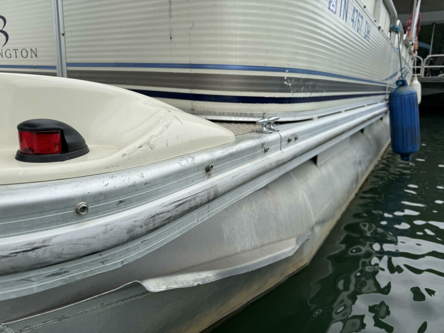 Slide: The Image of Bennington 257L Pontoon Boat 2002 - 5302189