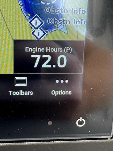 Slide: The Image of Display showing 72 engine hours on 2023 Bennington 25 QSBA boat. - 12