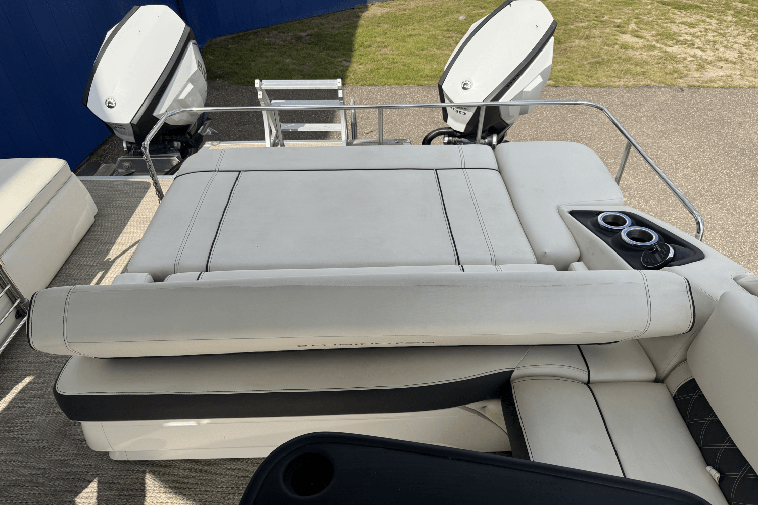 Slide: The Image of Bennington 27QSBAX2-TWIN 2019 - 18