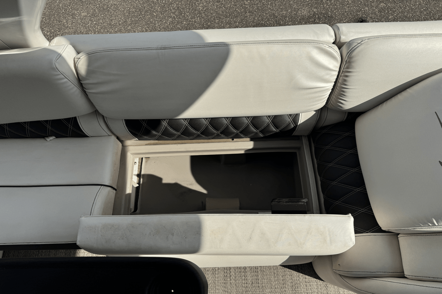 Slide: The Image of Bennington 27QSBAX2-TWIN 2019 - 24