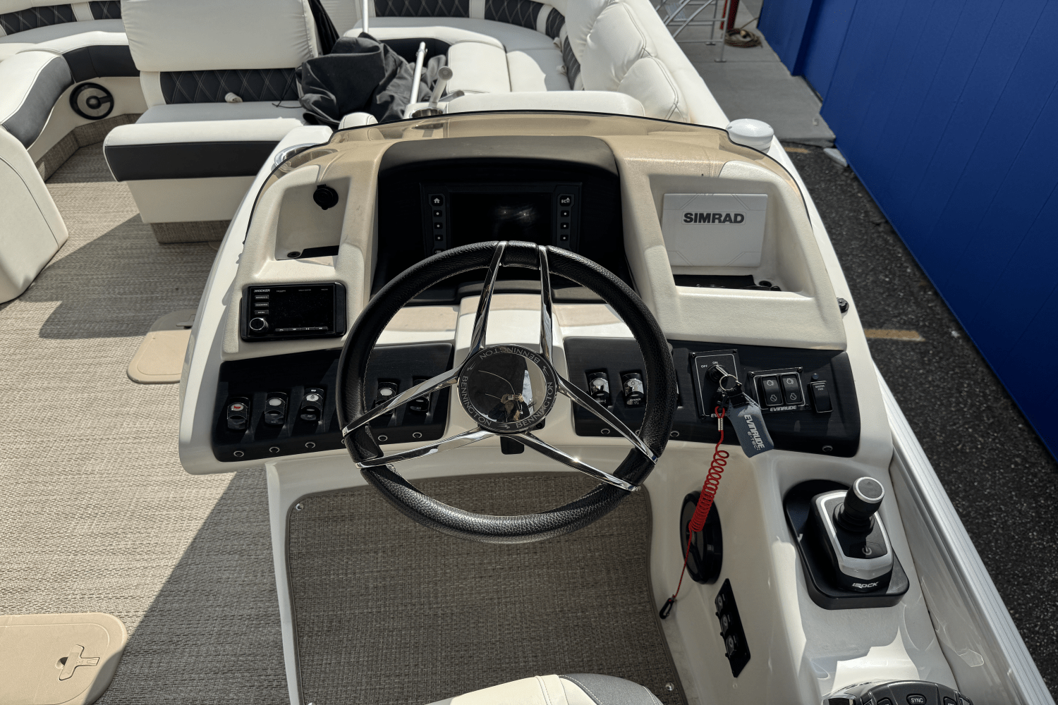 Slide: The Image of Bennington 27QSBAX2-TWIN 2019 - 27