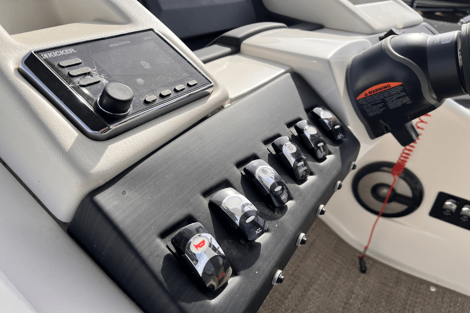 Slide: The Image of Bennington 27QSBAX2-TWIN 2019 - 28