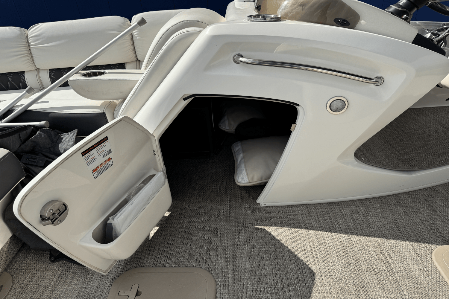 Slide: The Image of Bennington 27QSBAX2-TWIN 2019 - 31
