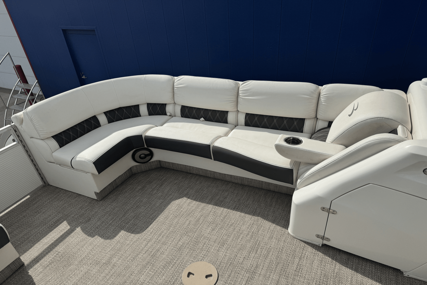 Slide: The Image of Bennington 27QSBAX2-TWIN 2019 - 42