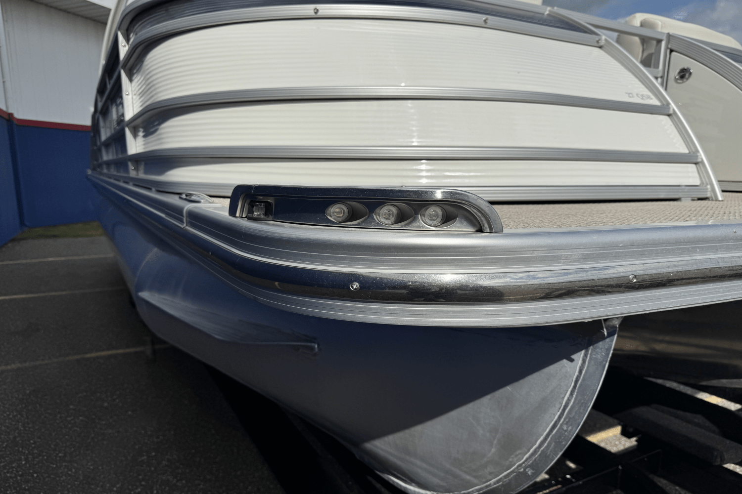 Slide: The Image of Bennington 27QSBAX2-TWIN 2019 - 5