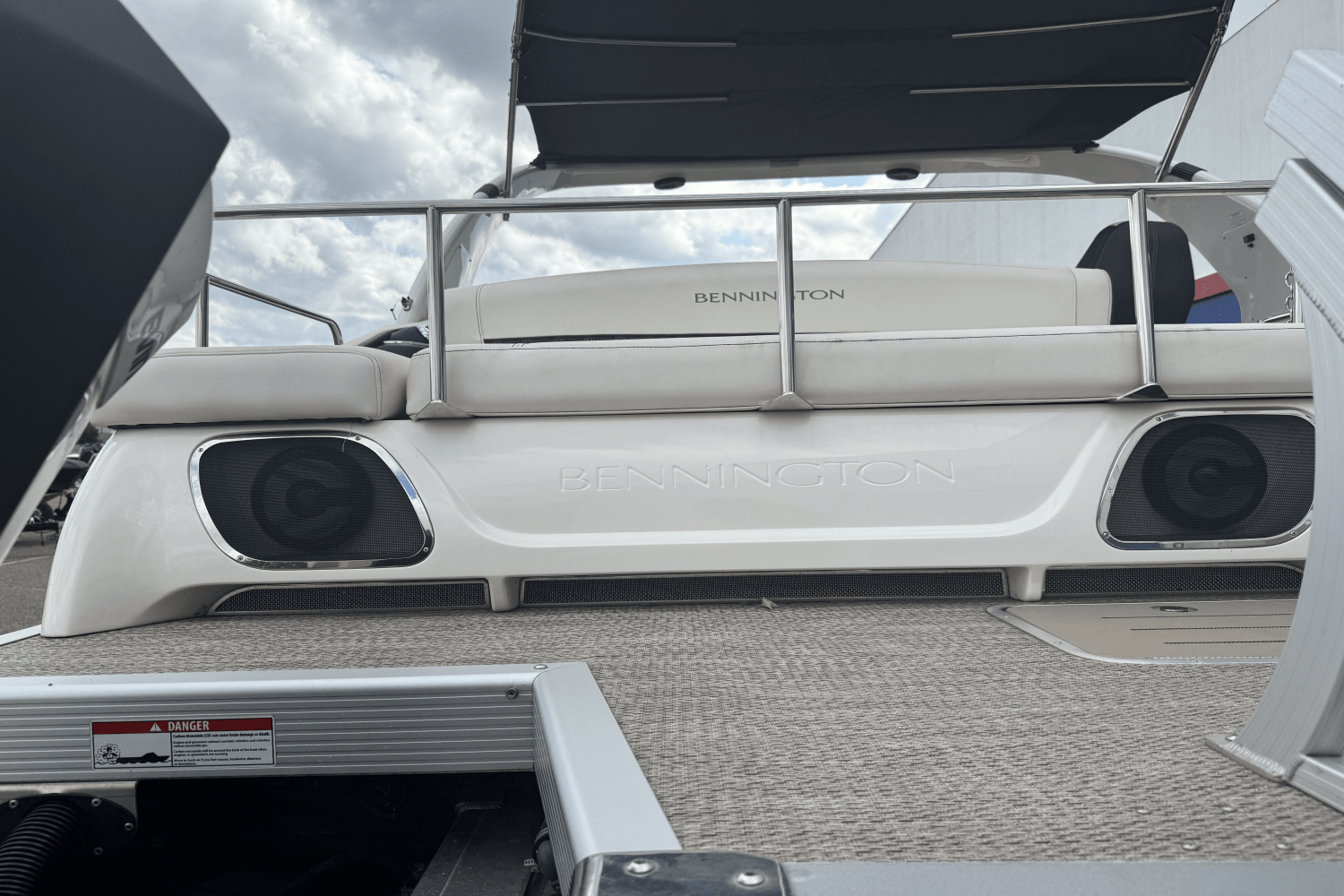 Slide: The Image of Bennington 27QSBAX2-TWIN 2019 - 9