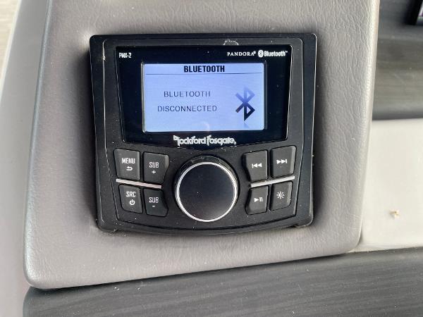 Slide: The Image of Control panel of a 2020 Bennington 30 QSBAX2 showing Bluetooth disconnected. - 40