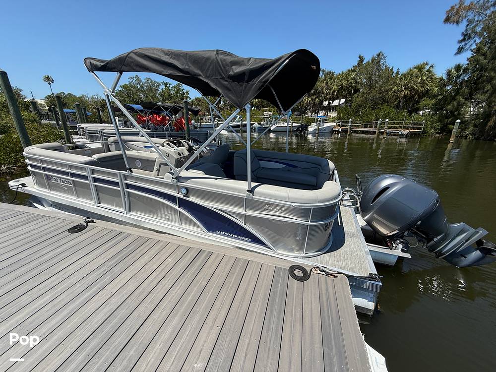 Slide: The Image of 12 Passenger Capacity - 15353448