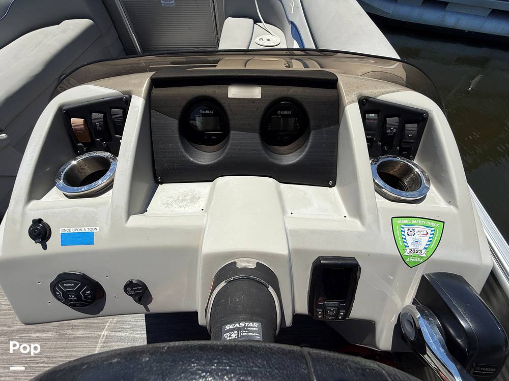 Slide: The Image of Helm Station - 15353452