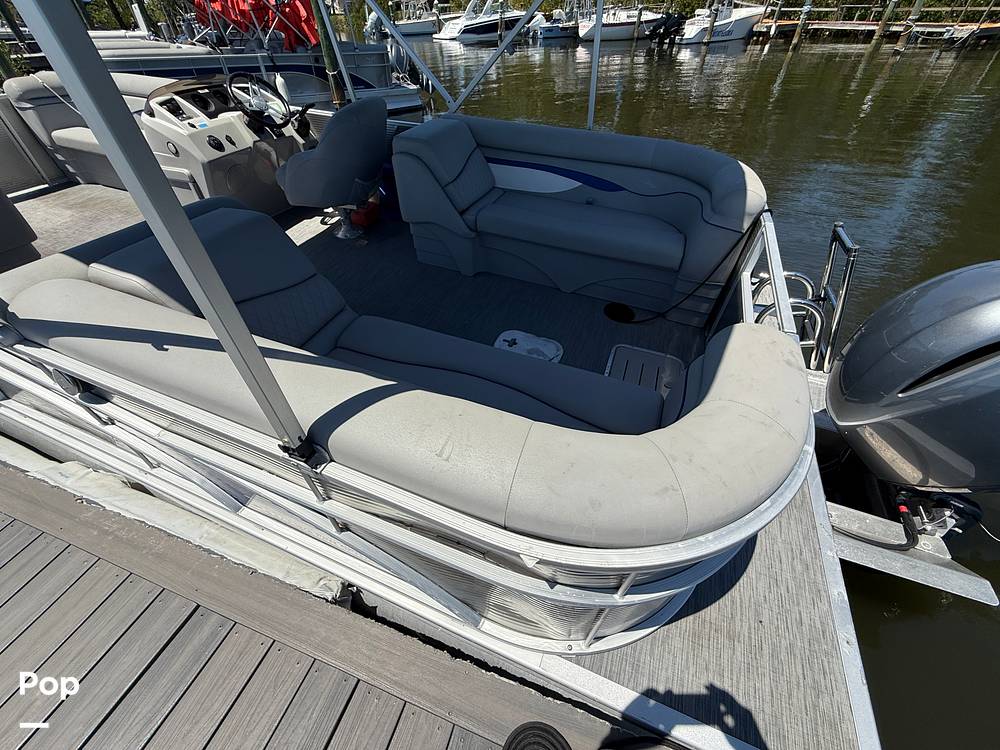 Slide: The Image of Bennington S 22 2023 - 15357106