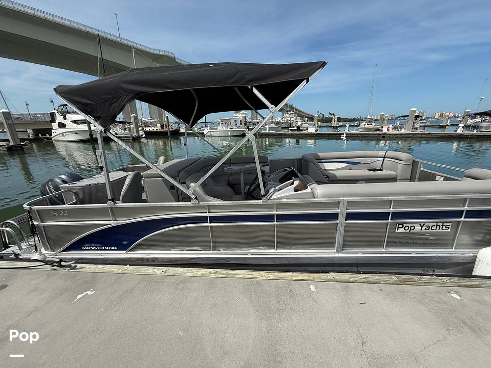 Slide: The Image of Bennington S22 SS Rear Fish 2023 - 15287712