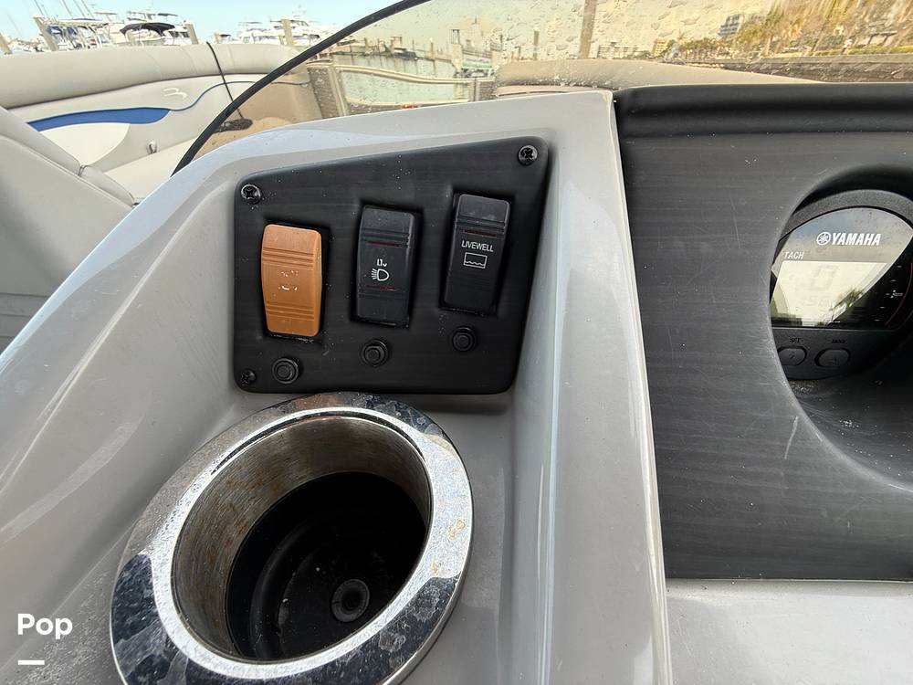 Slide: The Image of Bennington S22 SS Rear Fish 2023 - 15287909