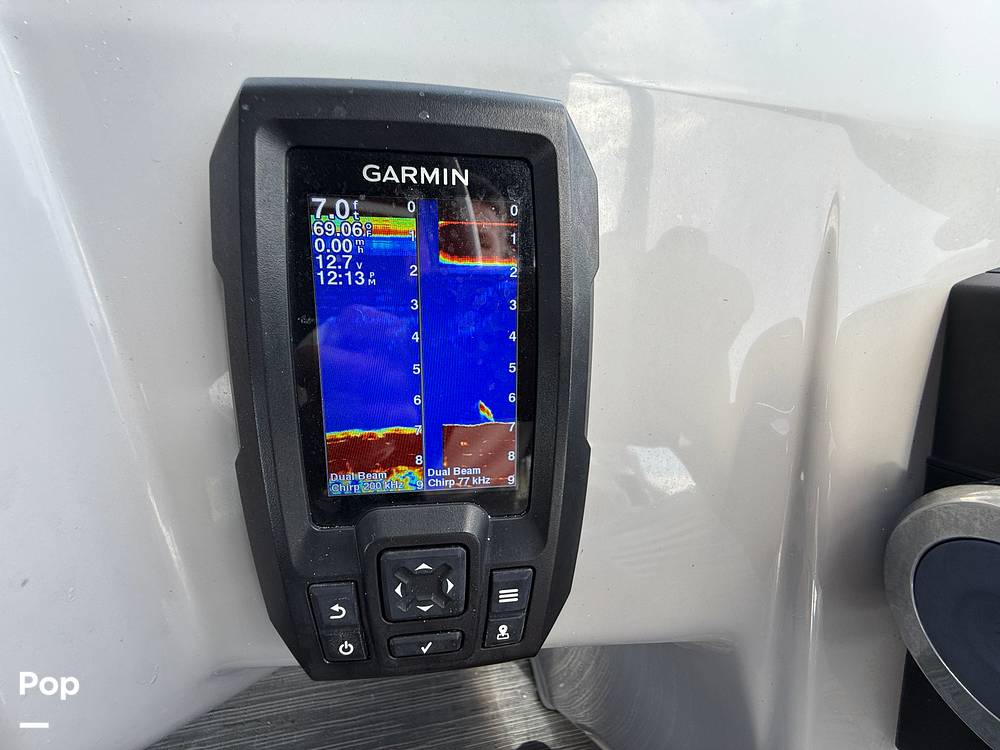 Slide: The Image of Bennington S22 SS Rear Fish 2023 - 15287915