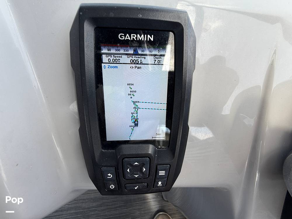 Slide: The Image of Bennington S22 SS Rear Fish 2023 - 15287916