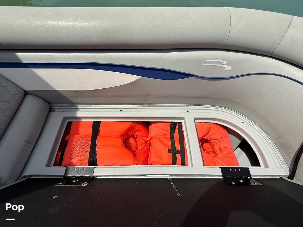 Slide: The Image of Bennington S22 SS Rear Fish 2023 - 15287925