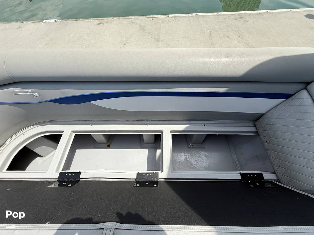 Slide: The Image of Bennington S22 SS Rear Fish 2023 - 15287927