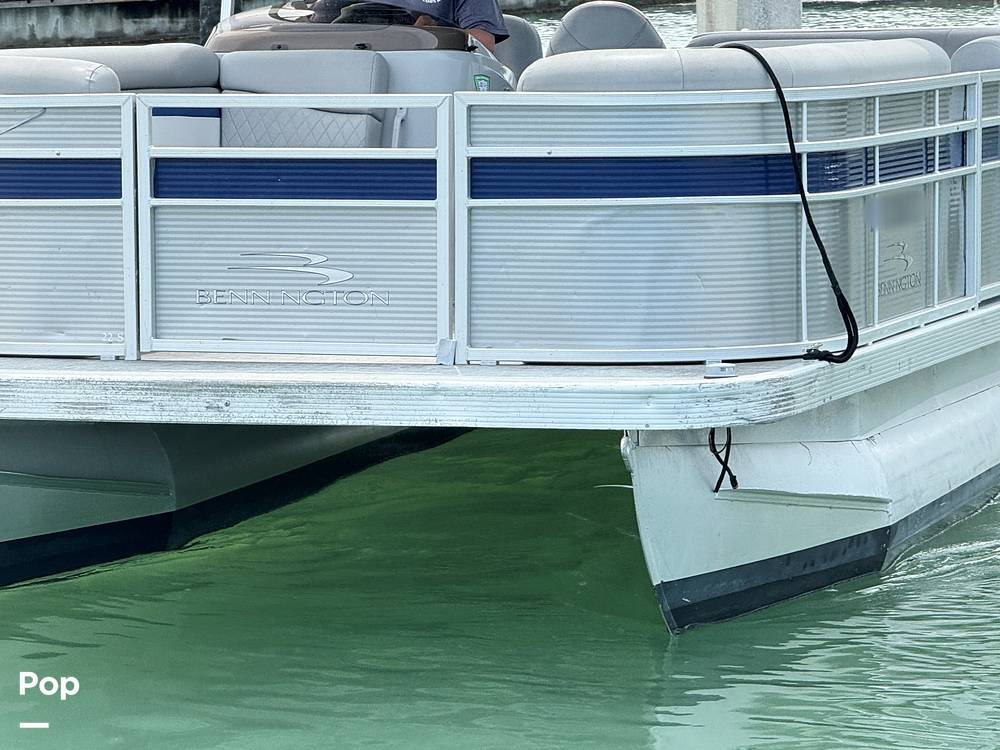 Slide: The Image of Bennington S22 SS Rear Fish 2023 - 15287969