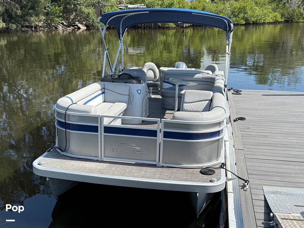 Slide: The Image of Bennington S22 SS Rear Fish 2023 - 15345671