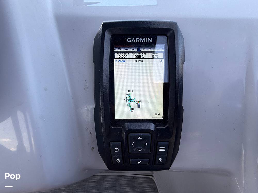 Slide: The Image of Bennington S22 SS Rear Fish 2023 - 15345719