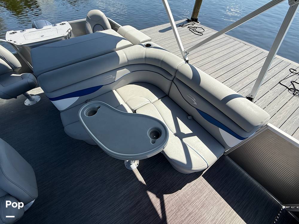 Slide: The Image of Bennington S22 SS Rear Fish 2023 - 15345699