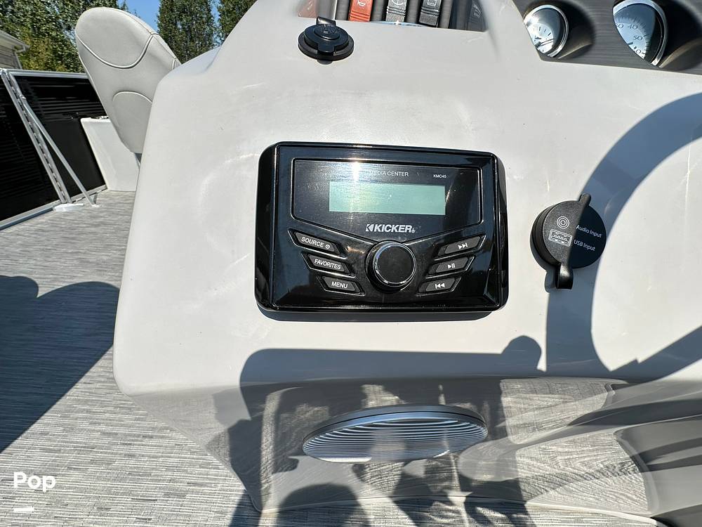 Slide: The Image of Bennington SF20 2023 - 14661750