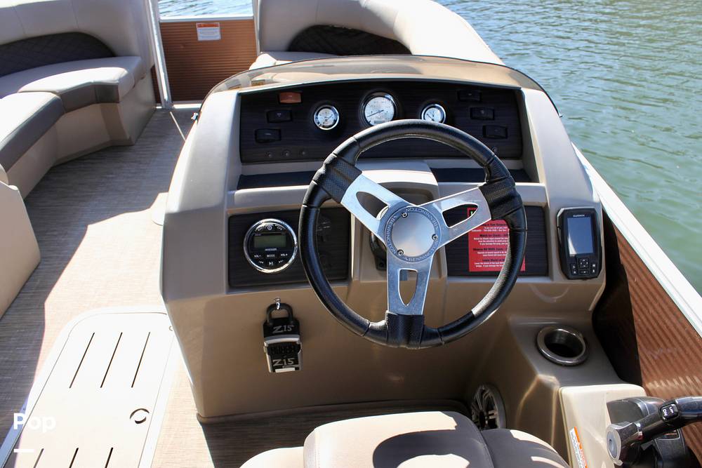 Slide: The Image of Steering Wheel - 15450903