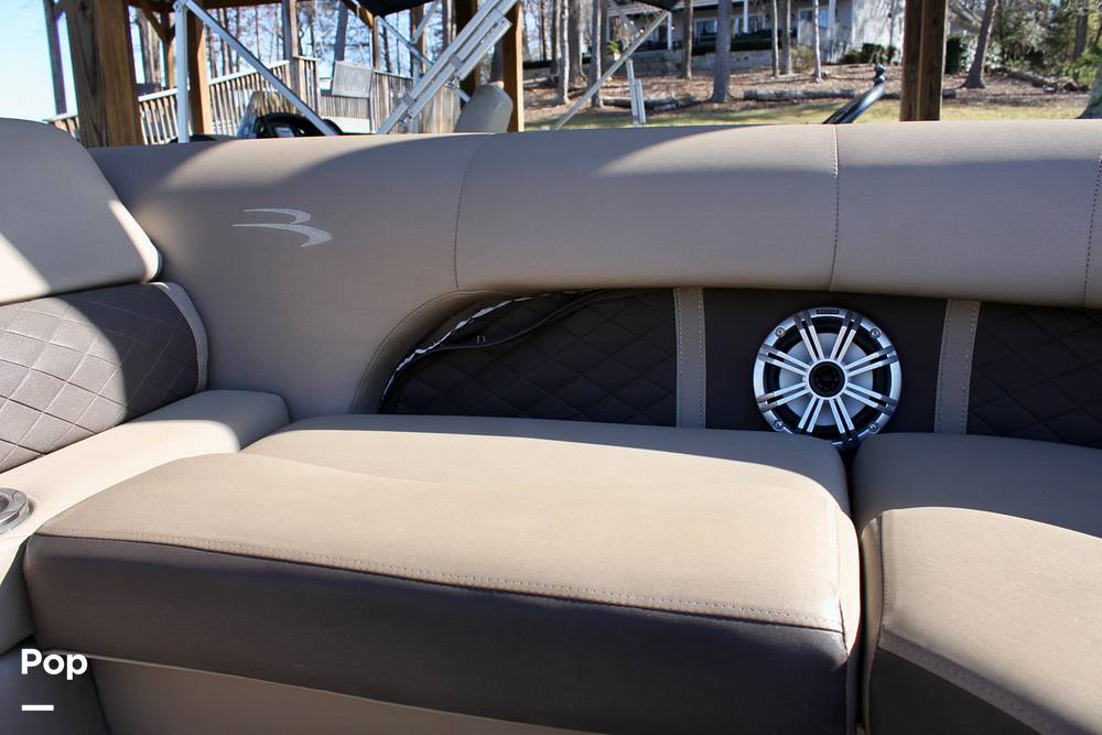 Slide: The Image of Split seam - 15450908