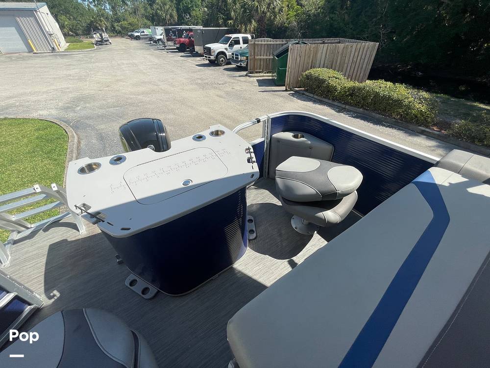 Slide: The Image of Bennington SX22 2023 - 15392255