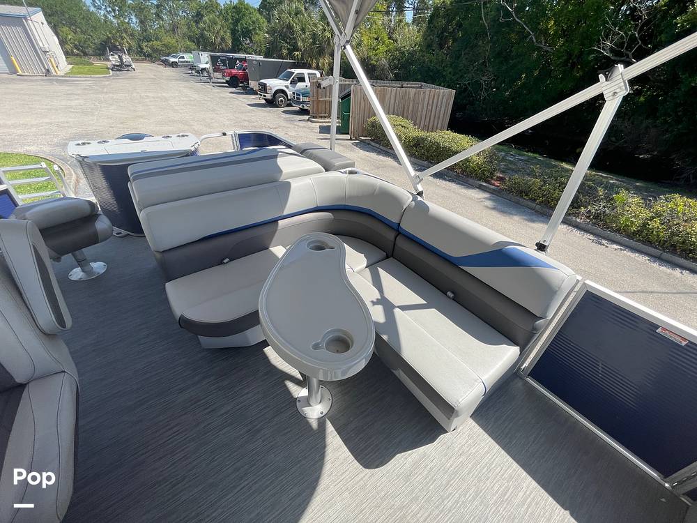 Slide: The Image of Bennington SX22 2023 - 15392267