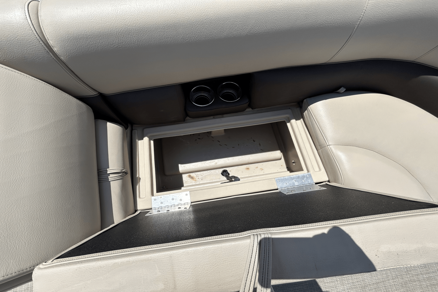 Slide: The Image of Bentley 222 NAVIGATION 2022 - 11