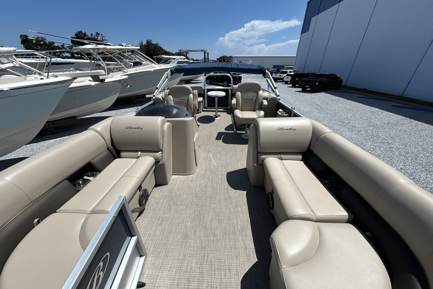 Slide: The Image of Bentley 222 NAVIGATION 2022 - 13