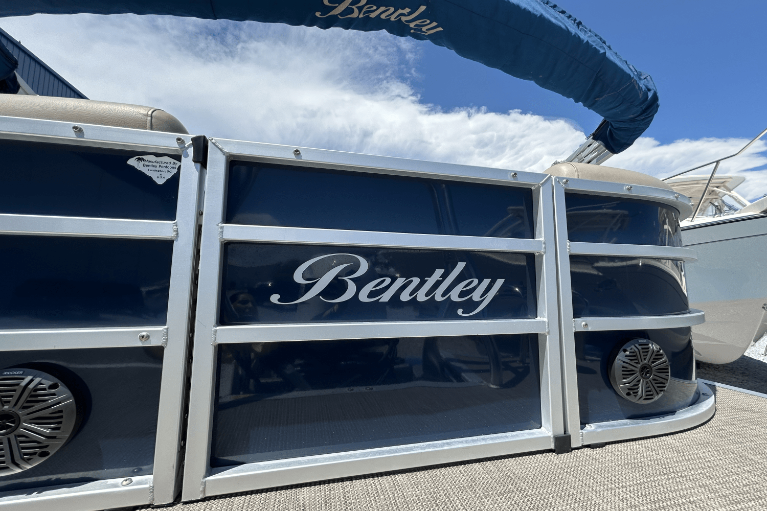 Slide: The Image of Bentley 222 NAVIGATION 2022 - 3