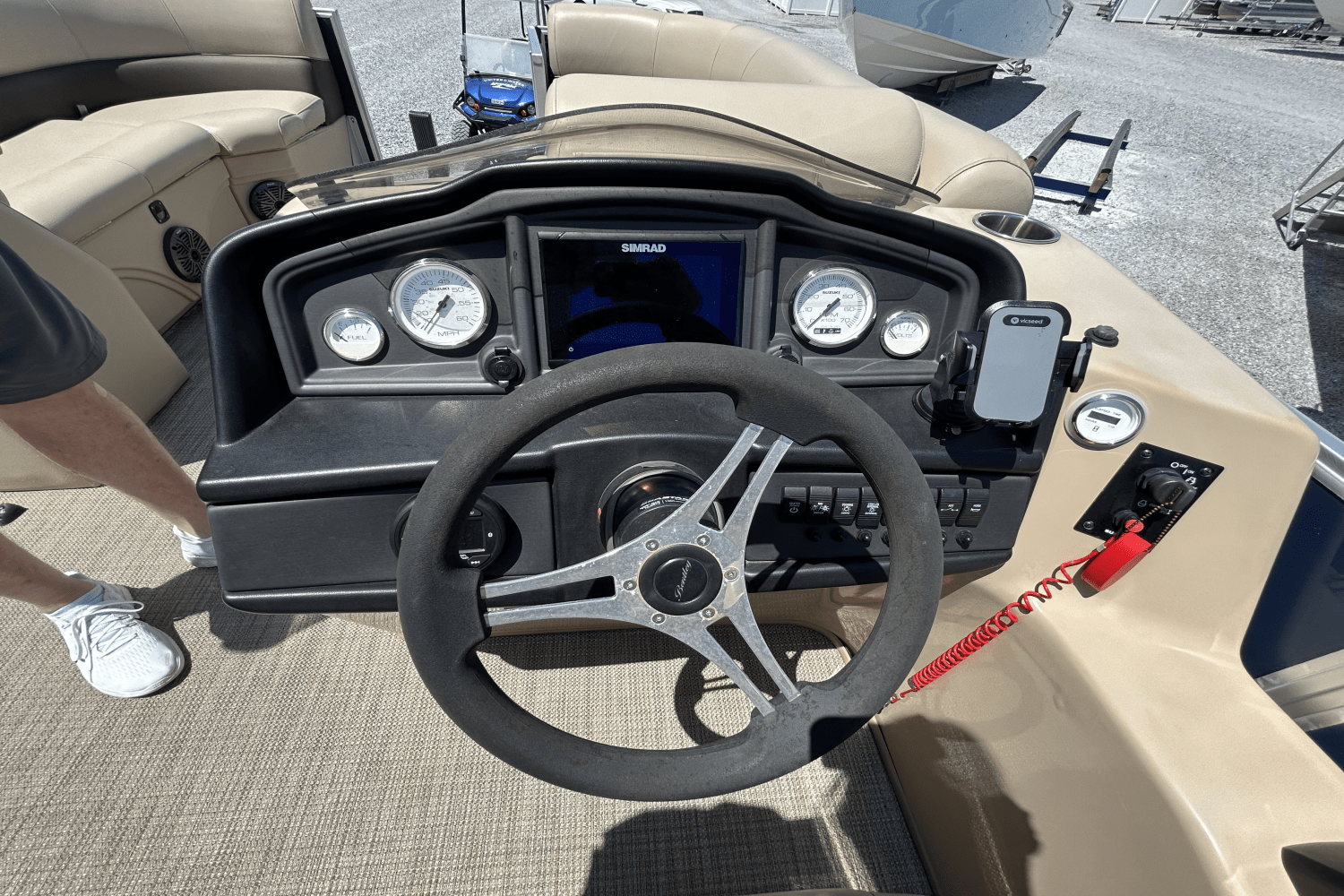Slide: The Image of Bentley 222 NAVIGATION 2022 - 6