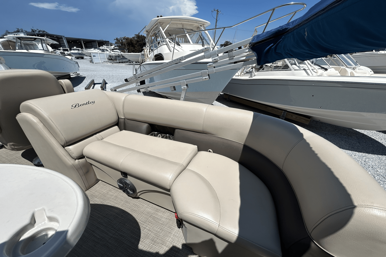 Slide: The Image of Bentley 222 NAVIGATION 2022 - 9