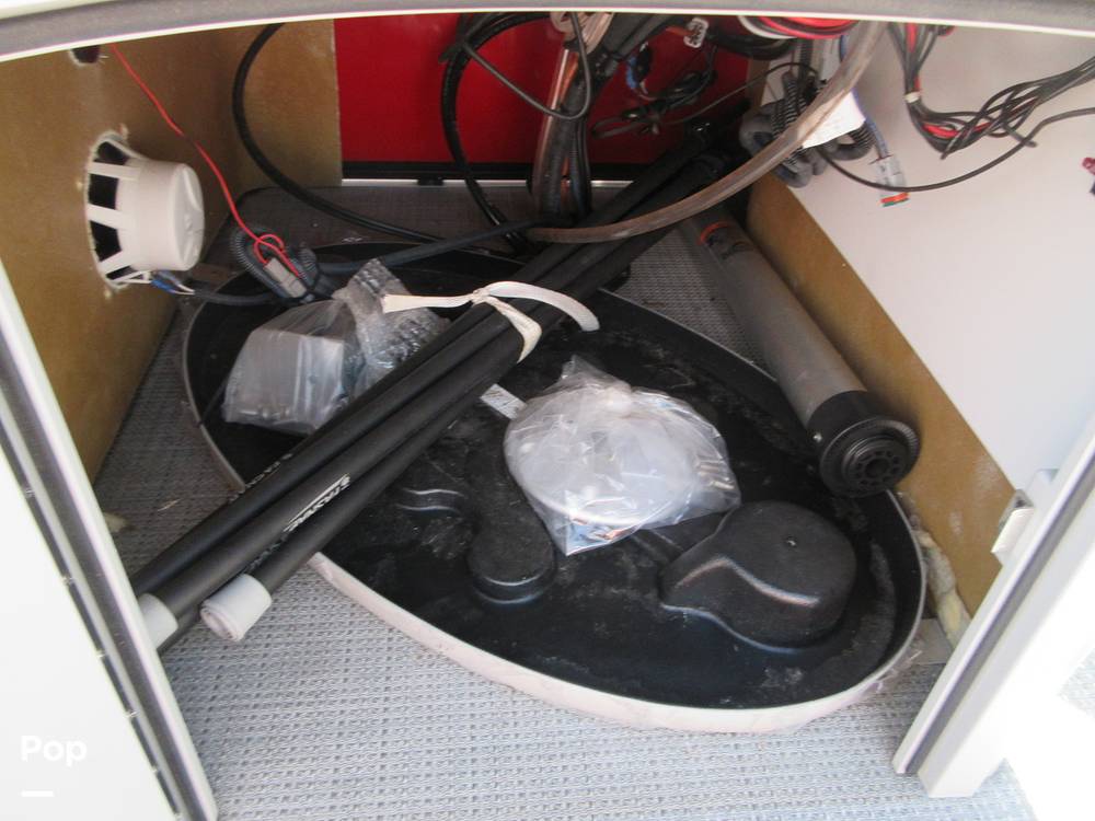 Slide: The Image of Bentley 223 FISH CW FT 2024 - 15427093