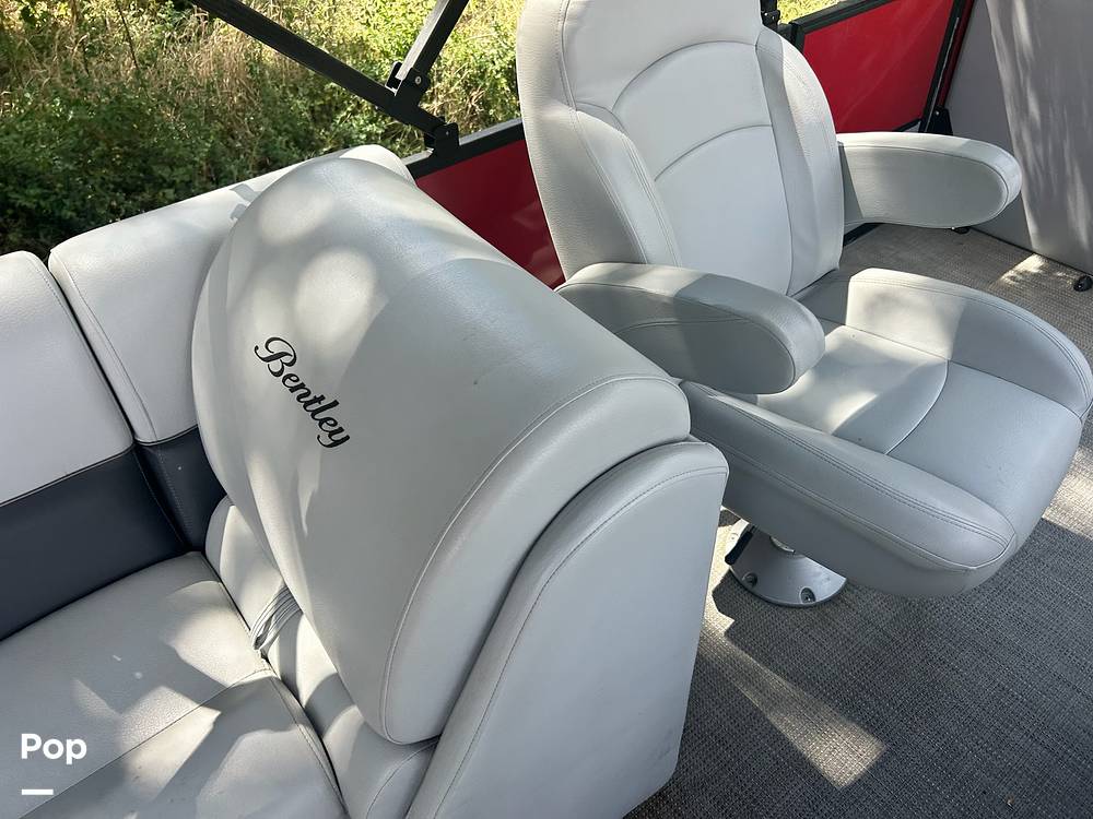 Slide: The Image of Passenger Seat - 29