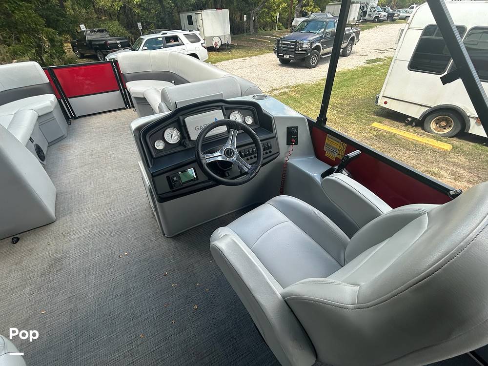 Slide: The Image of Captain's Chair - 3