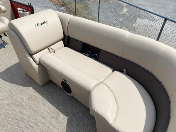 Slide: The Image of 2023 Bentley Pontoons 220 Navigator beige seating area with cup holders. - 4
