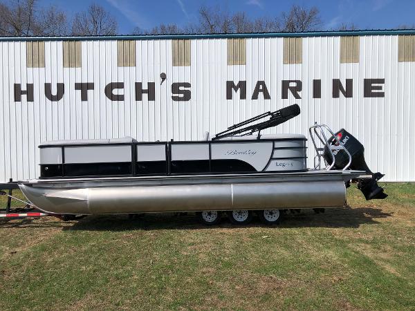 Slide: The Image of 2023 Bentley Pontoons Legacy 223 Navigator at Hutch's Marine. - 4