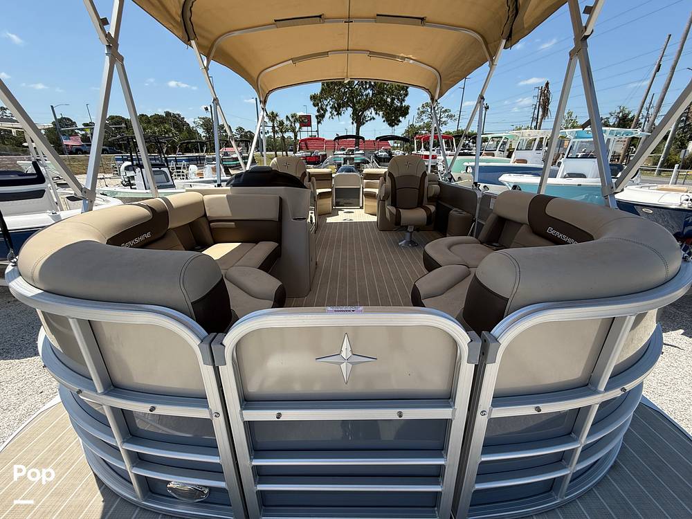 Slide: The Image of Comfortable Seating For 10 - 15394857