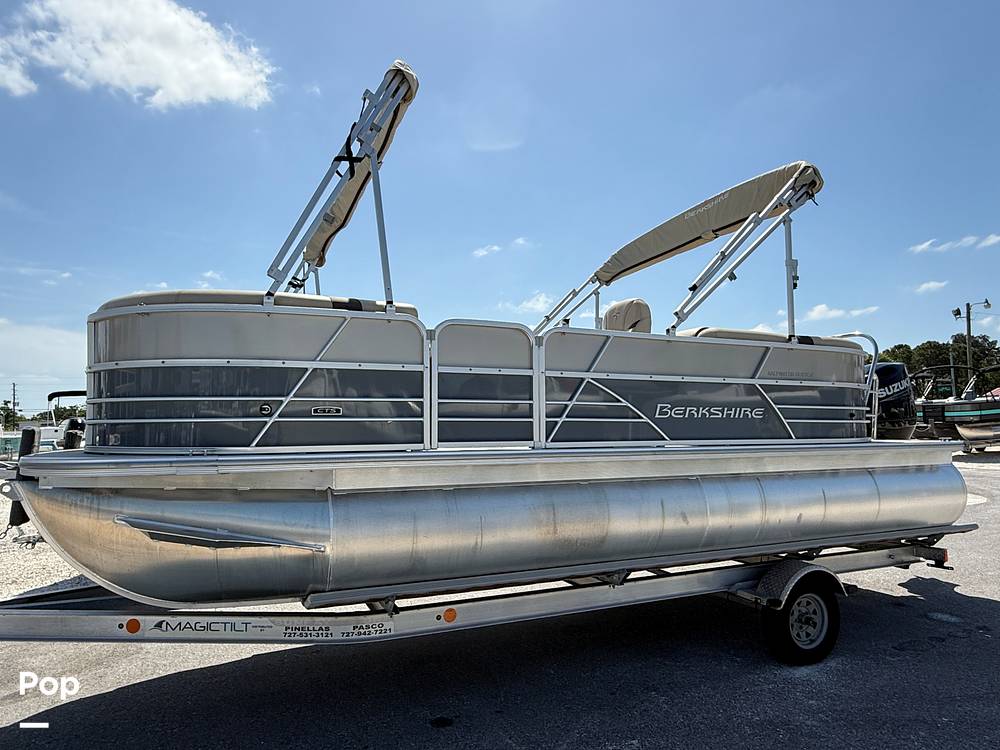 Slide: The Image of Berkshire 22RFX CTS 3.0 2023 - 15394865