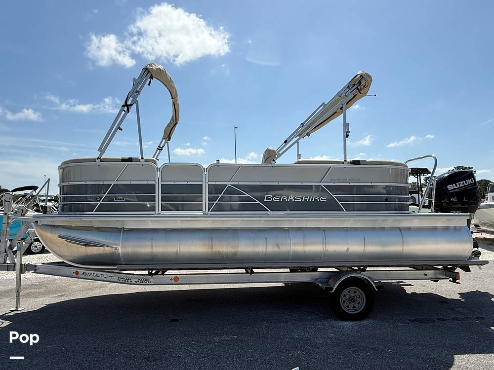 Slide: The Image of Berkshire 22RFX CTS 3.0 2023 - 15394866